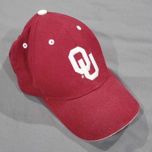 Signatures Other - Oklahoma University SOONERS Hat ☆ Officially Licensed ☆ Adjustable Fit